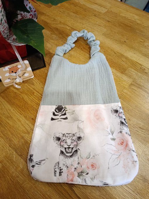 Bavoir cantine maternelle Safari fleuri et GD bleu ciel