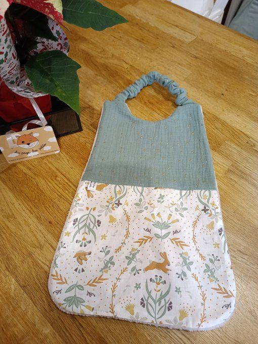 Bavoir cantine maternelle Petit lapin